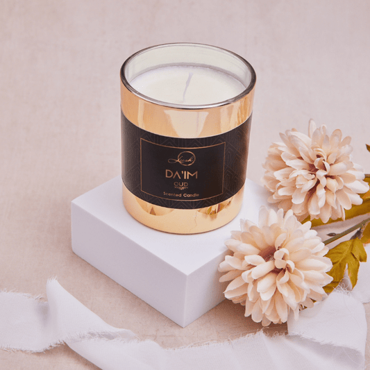 Da’im Oud luxury scented candle with agarwood, saffron, and sandalwood — premium Middle Eastern inspired home fragrance for a warm and elegant atmosphere.”
